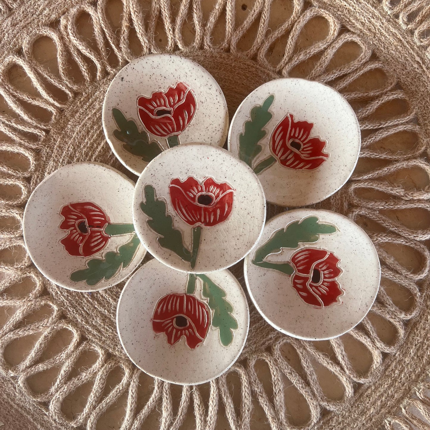 Poppy Sgraffito Tea Rest